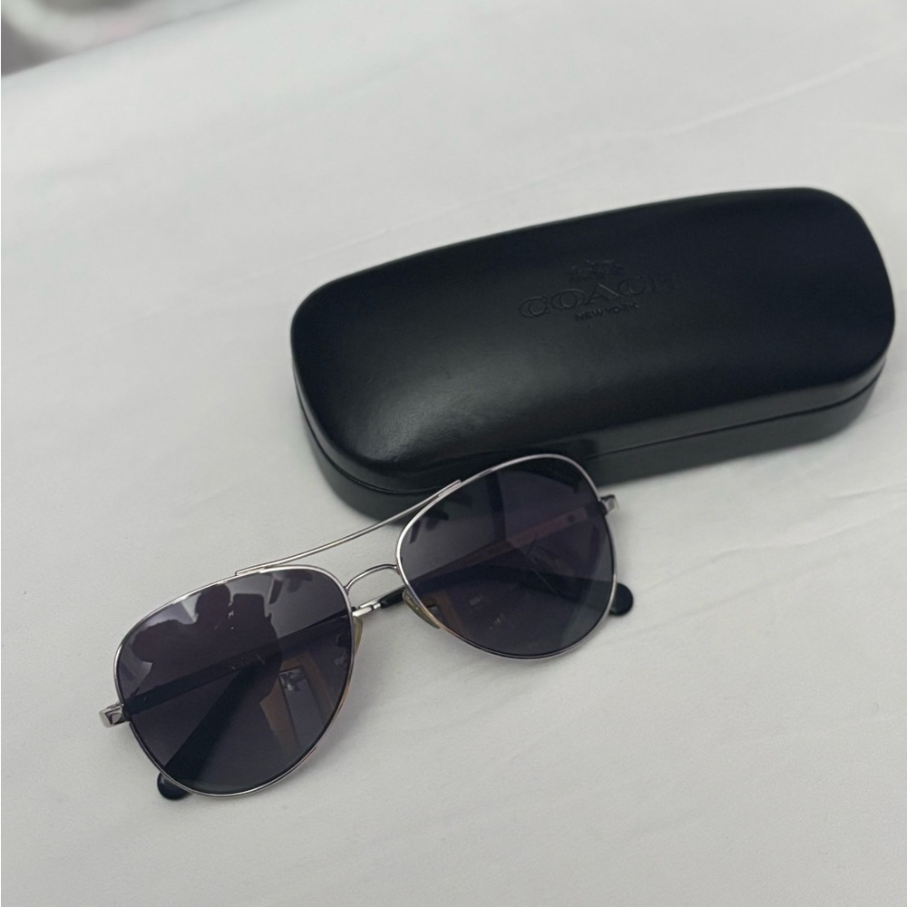 Coach HC7074 polarized aviator sunglasses. Silver with purple grey lenses